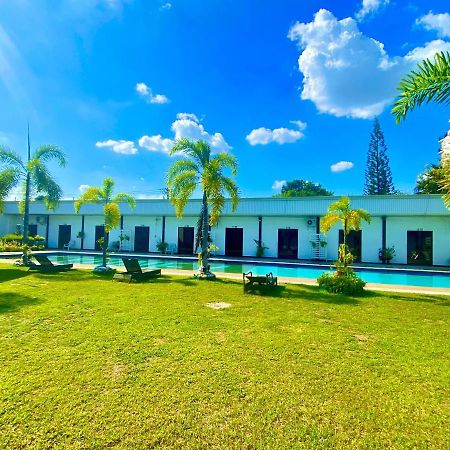 Ogh Resort Hotel Angeles Buitenkant foto