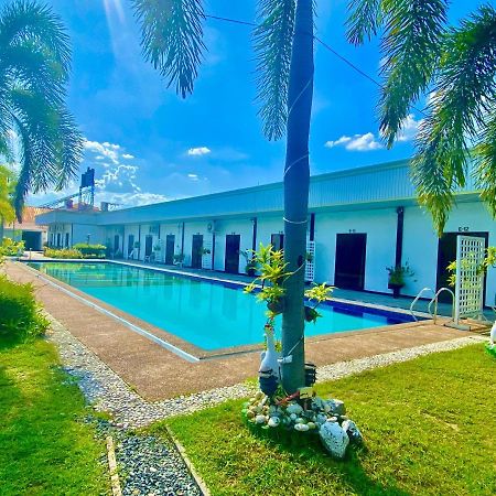 Ogh Resort Hotel Angeles Buitenkant foto