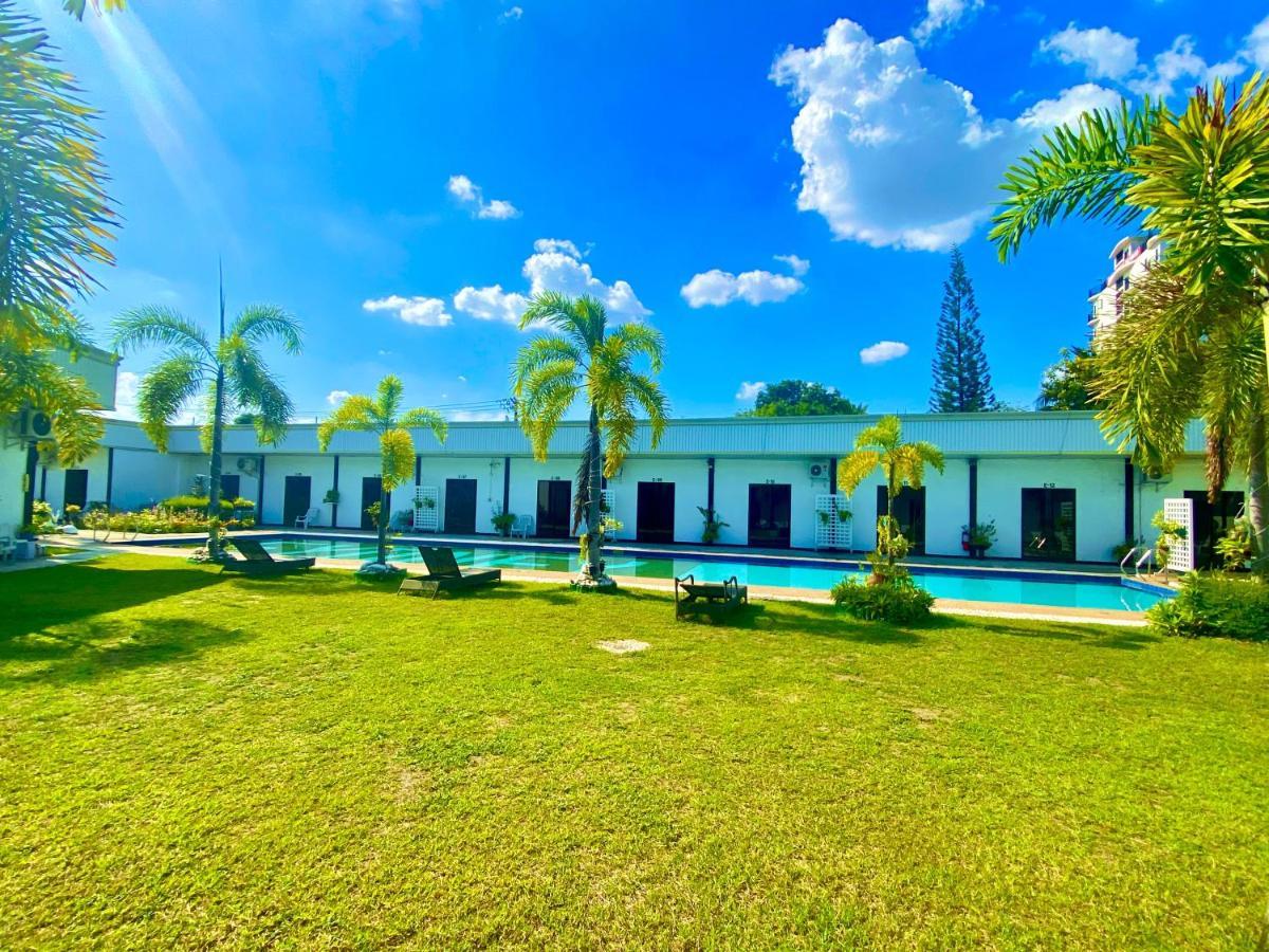 Ogh Resort Hotel Angeles Buitenkant foto