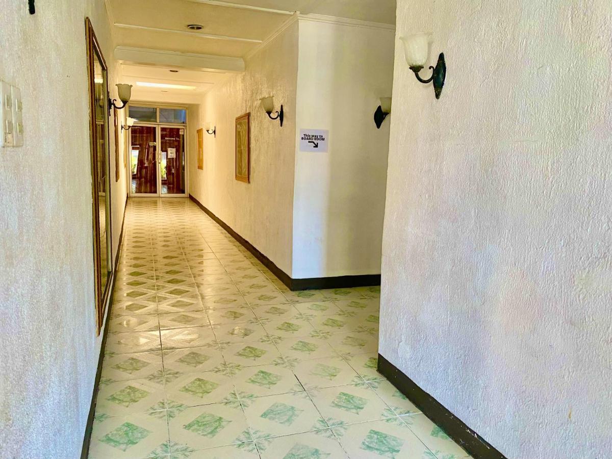 Ogh Resort Hotel Angeles Buitenkant foto