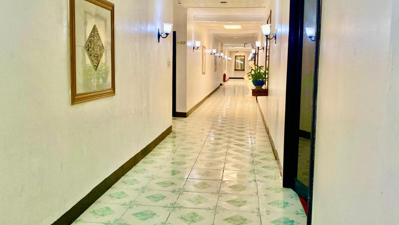 Ogh Resort Hotel Angeles Buitenkant foto